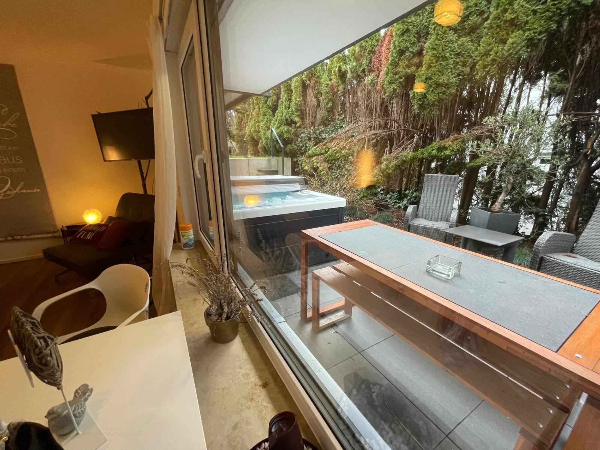 Rosmarin - Kuschelige Fewo - Romantik & Entspannung Im Whirlpool Auf Privater Terrasse, Ruhe & Hund Willkommen - By Ferienwohnenamsee - Uberlingen Exterior photo
